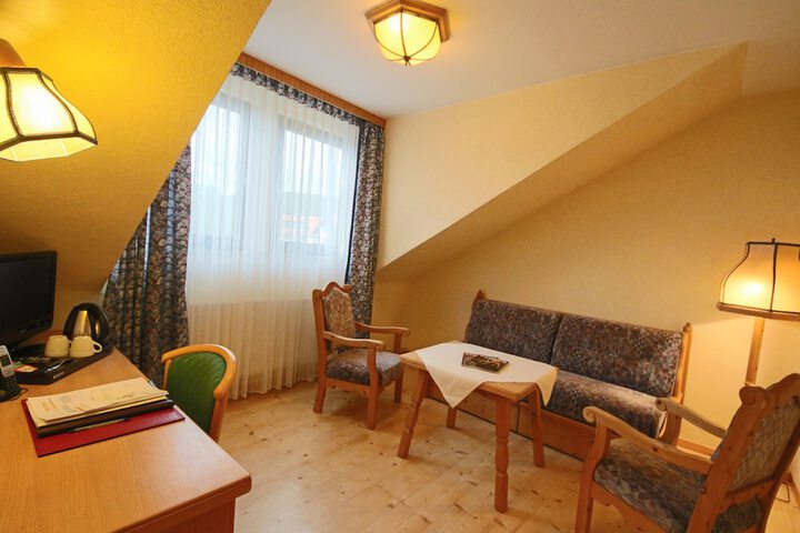 Room 30 of 74