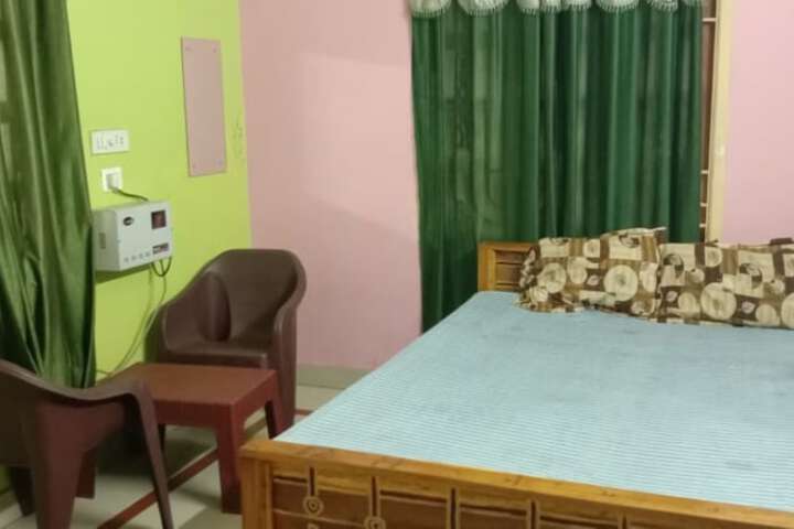 Room 5 of 15