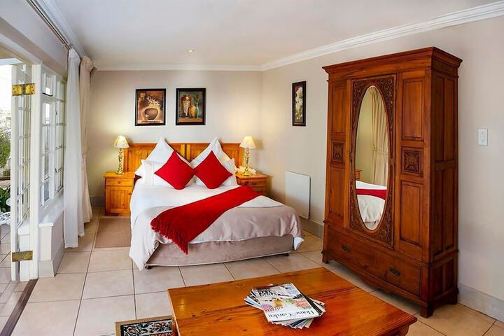 Room 8 of 26