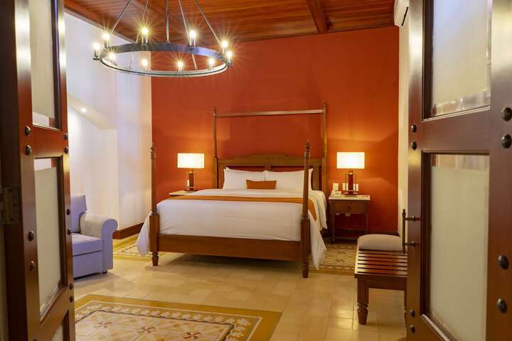 Room 6 of 20