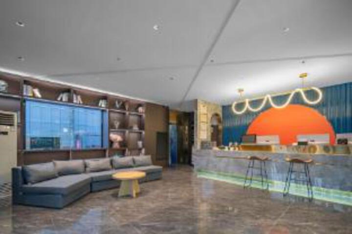 Grey Whale Smart Hotel (Boye Bus Station)