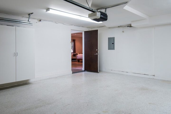 Room 5 of 94