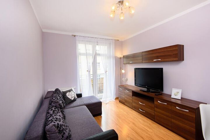 Room 17 of 37
