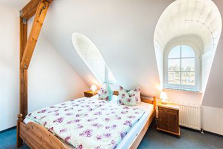 Room 17 of 37
