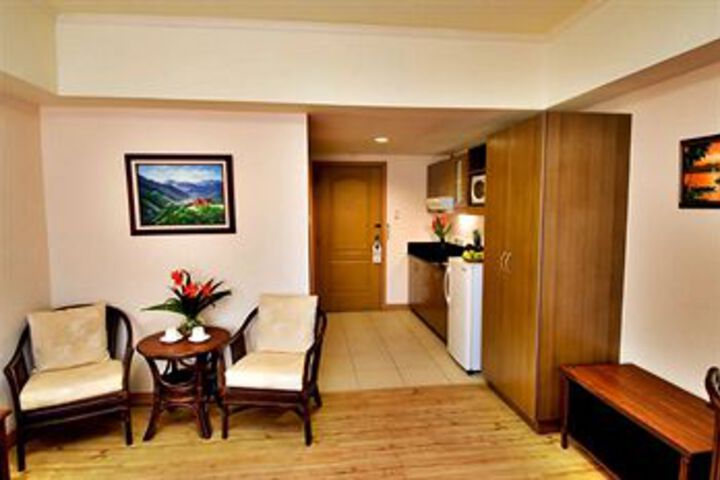 Room 21 of 32