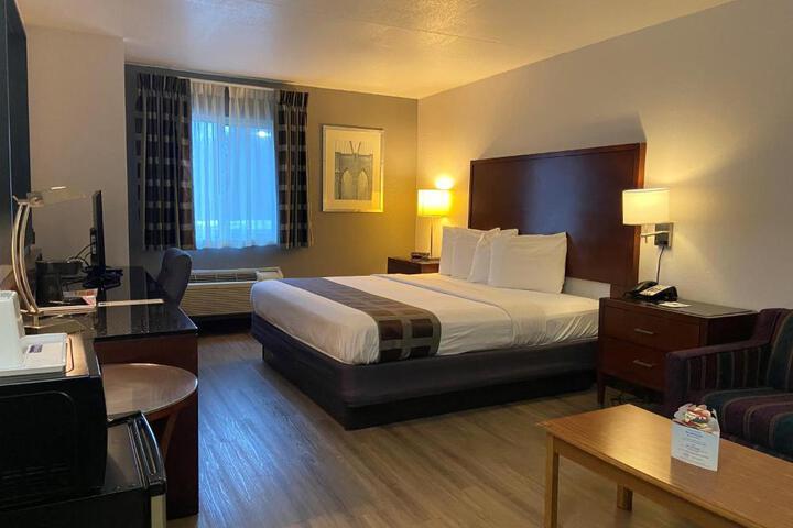 1 King Bed (1 of 5)