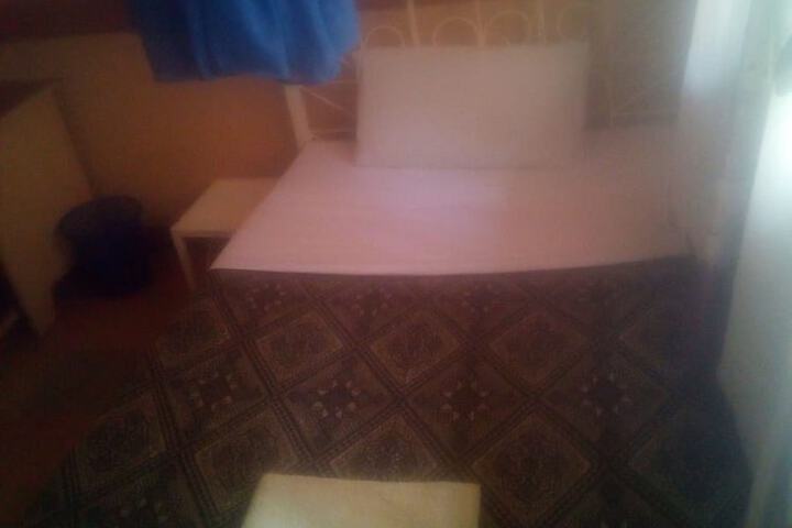 Room 7 of 11
