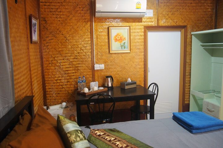 Room 37 of 106