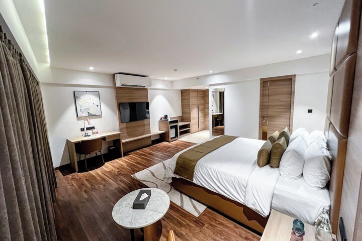 Room 14 of 29