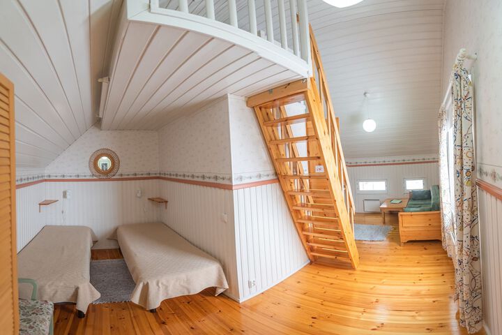Room 14 of 91