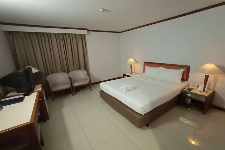 Room 97 of 143