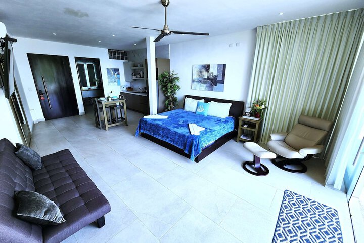 Room 105 of 224