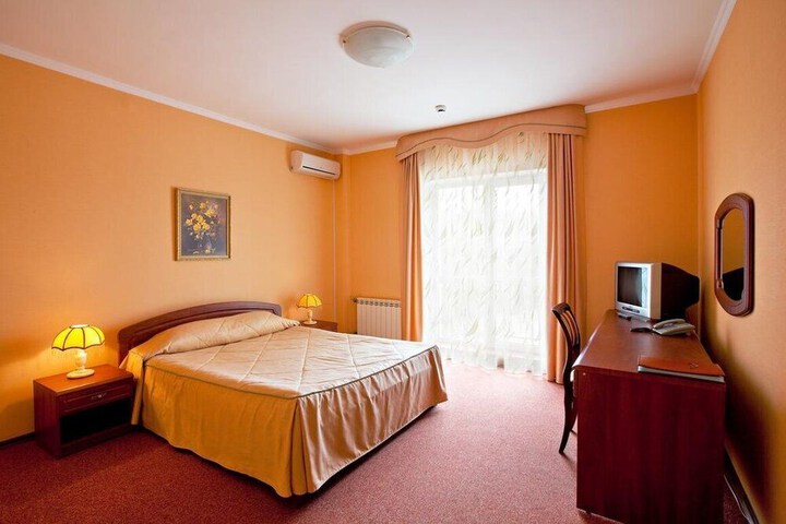 Room 35 of 99