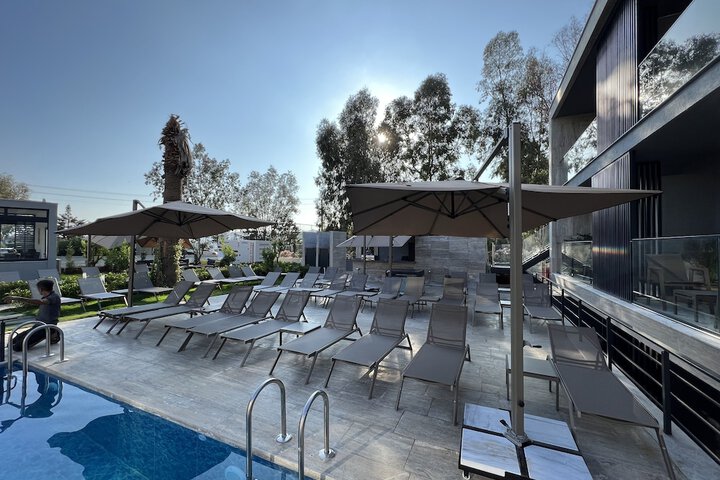 Pool 37 of 61