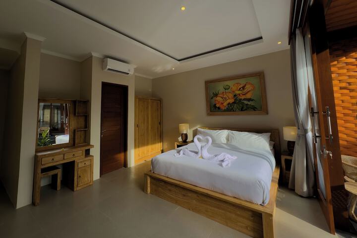 Room 8 of 81