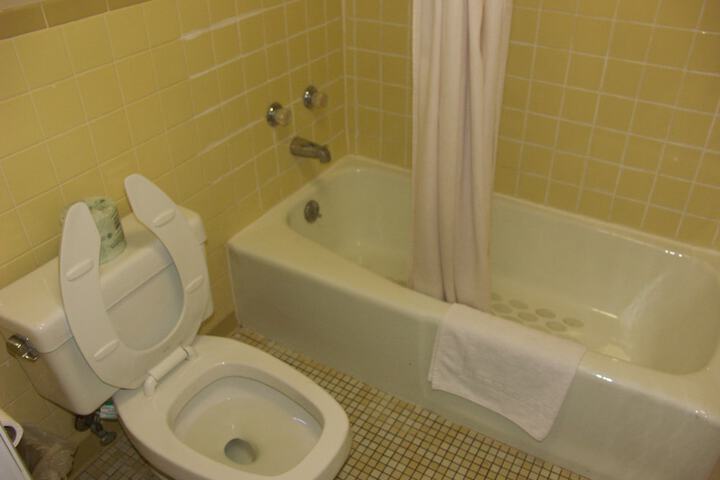 Room 17 of 26