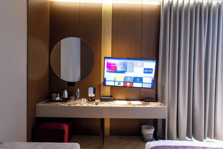 Room 99 of 265