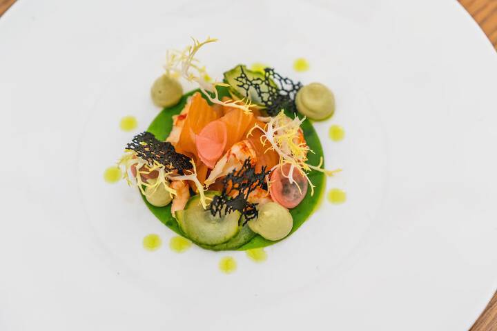 Dining 56 of 100