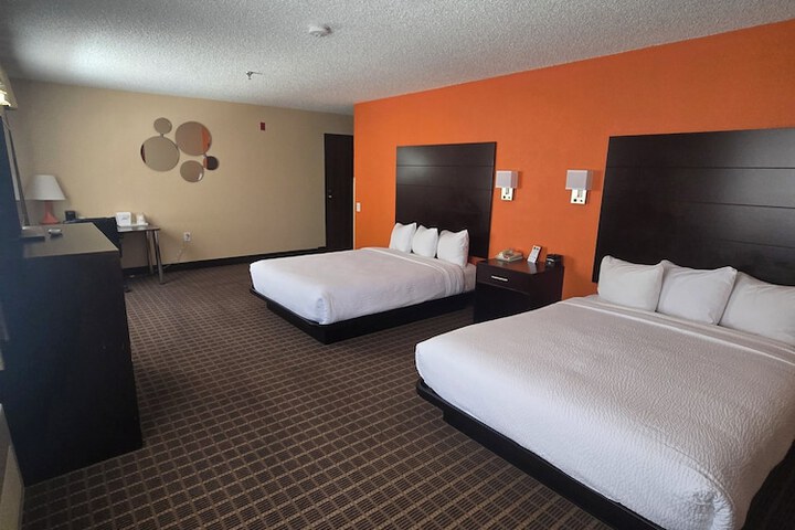 Room 11 of 27