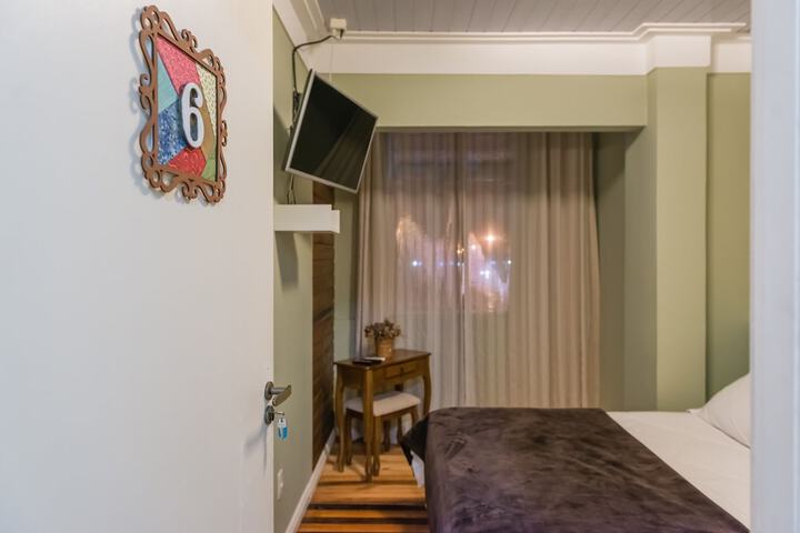 Room 21 of 109