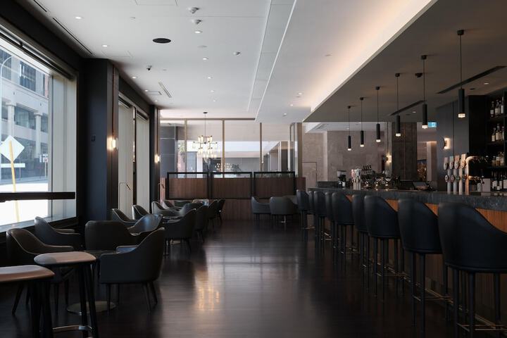 Lounge 75 of 98