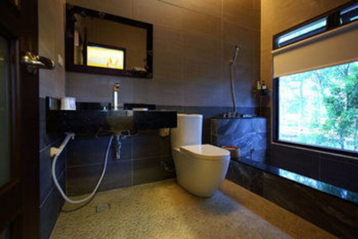 Room 3 of 53