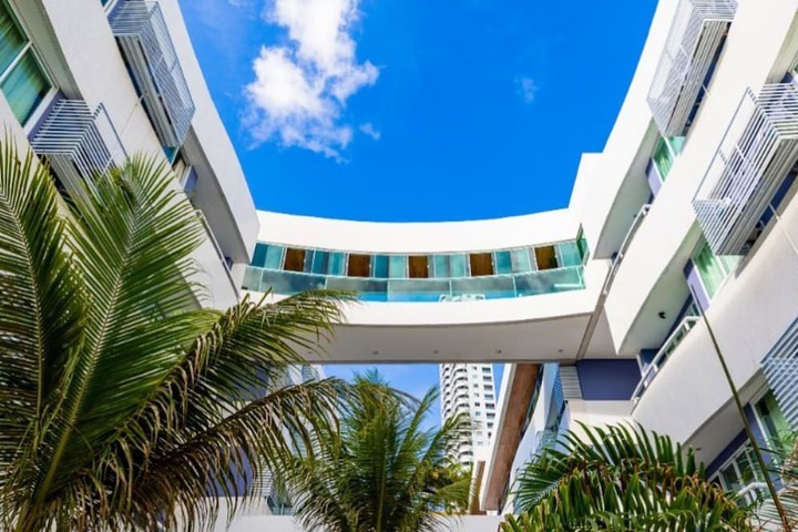 Hotel Exterior 42 of 46