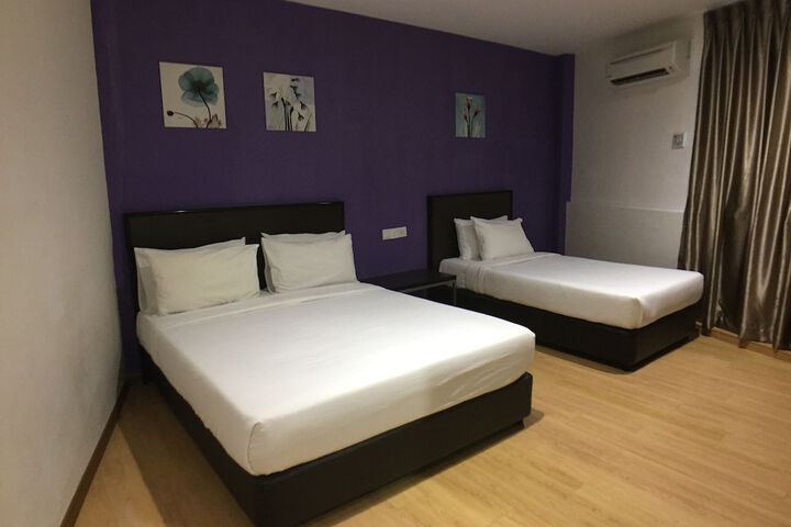 Room 11 of 40