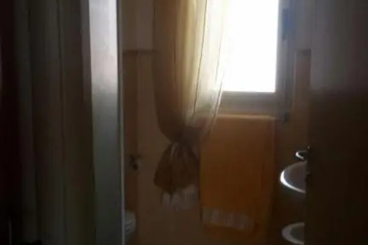 Room 3 of 6