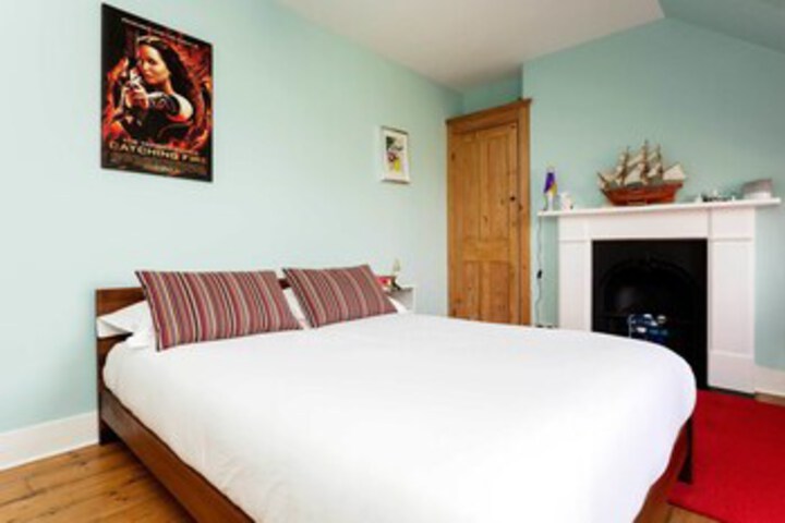 Room 16 of 23