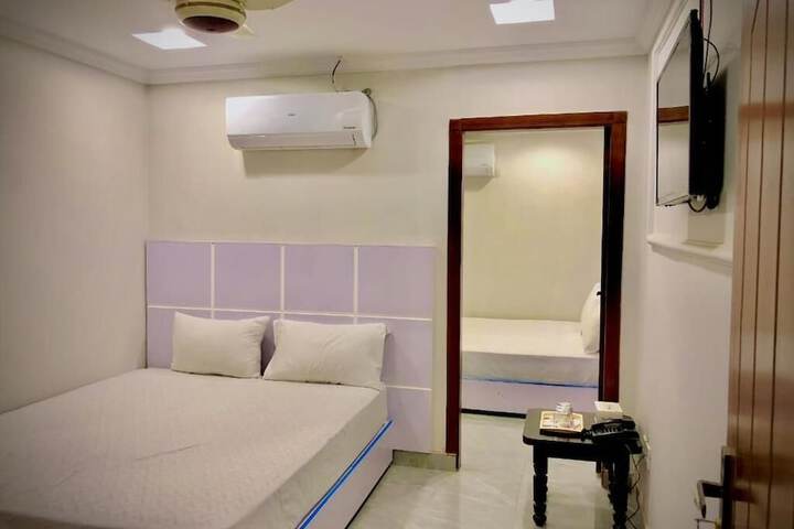 Room 4 of 26