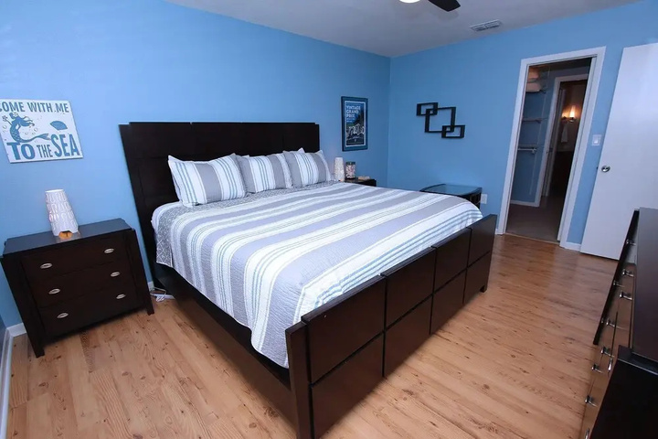 Room 3 of 22