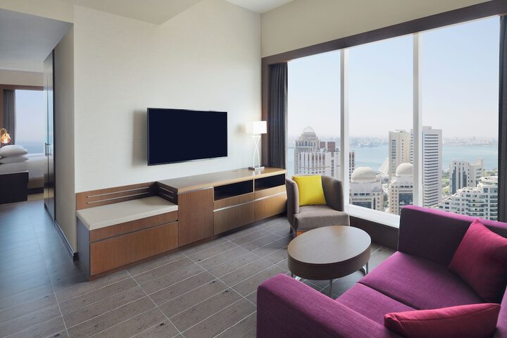 Room 5 of 90