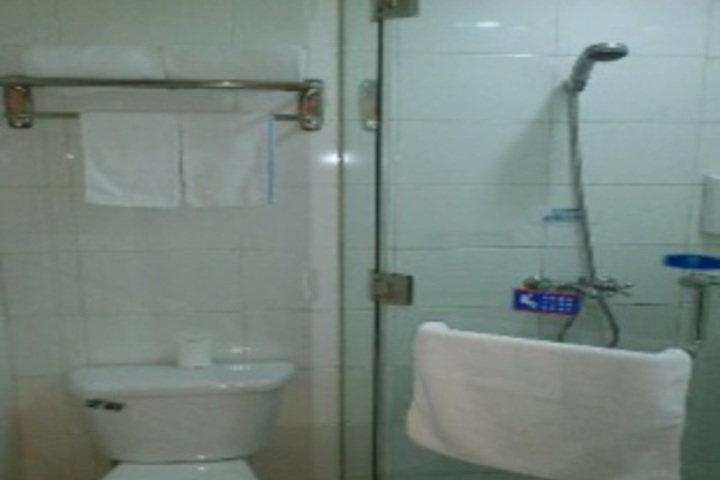 Room 2 of 17