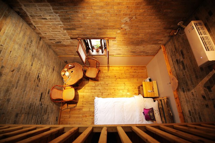 Room 9 of 56