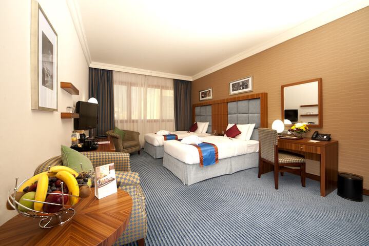 Room 5 of 34