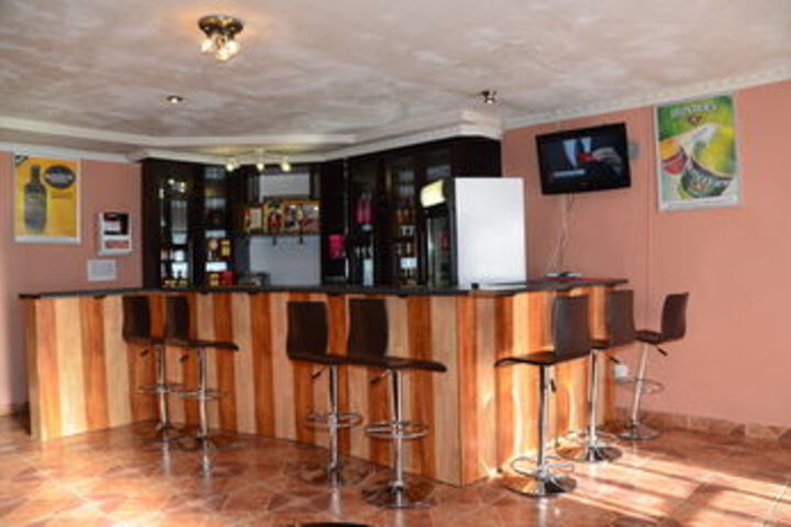 Lounge 31 of 41