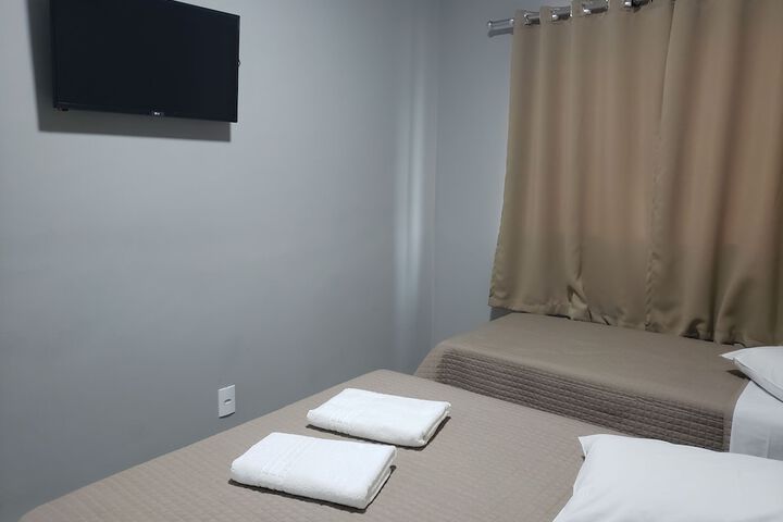 Room 5 of 33