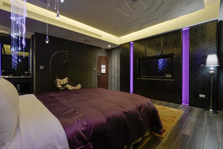 Room 18 of 59