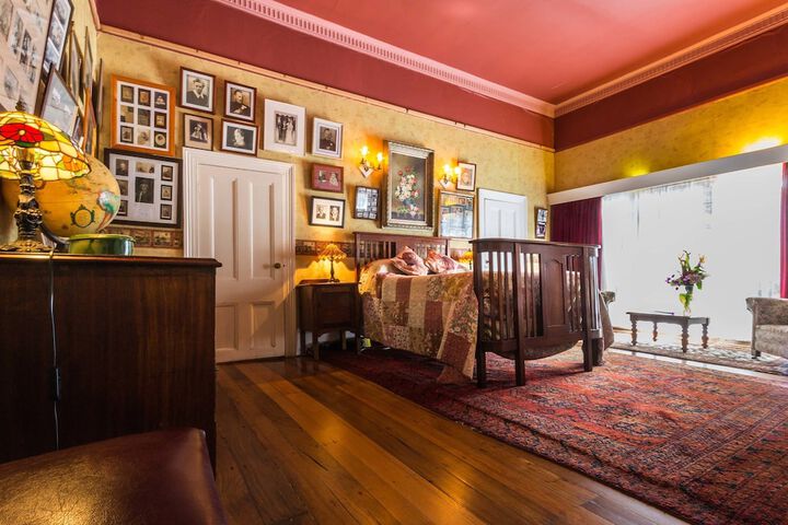 Room 3 of 79