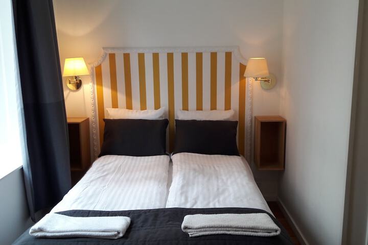 Room 37 of 56