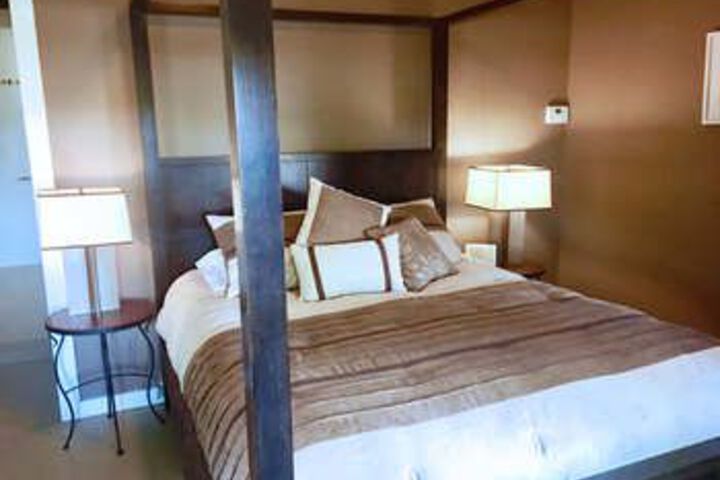 Room 43 of 87