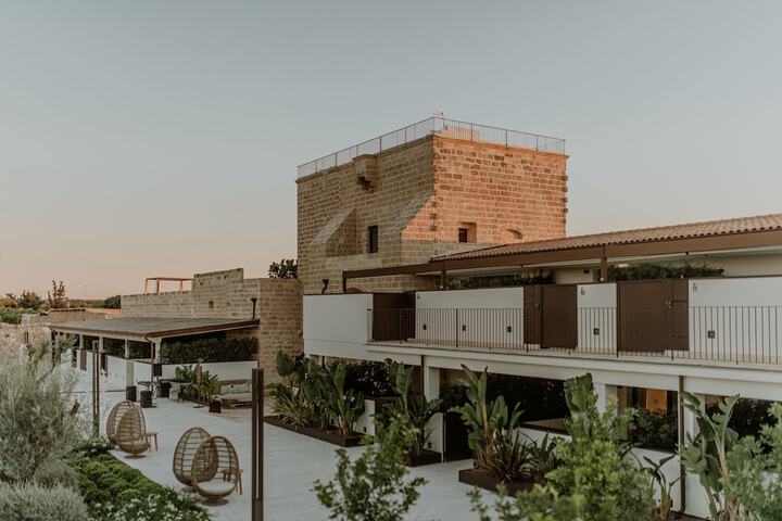 Hotel 89 of 104