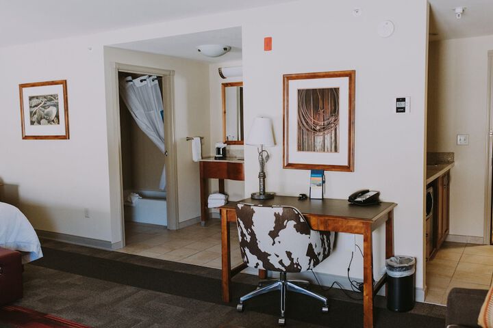 Room 5 of 38