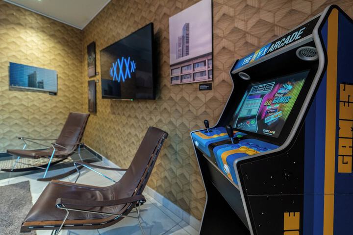 Entrance & Lobby