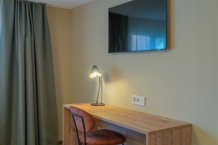 Room 38 of 125