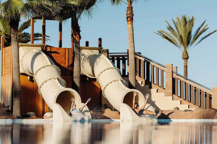 Pools & Facilities