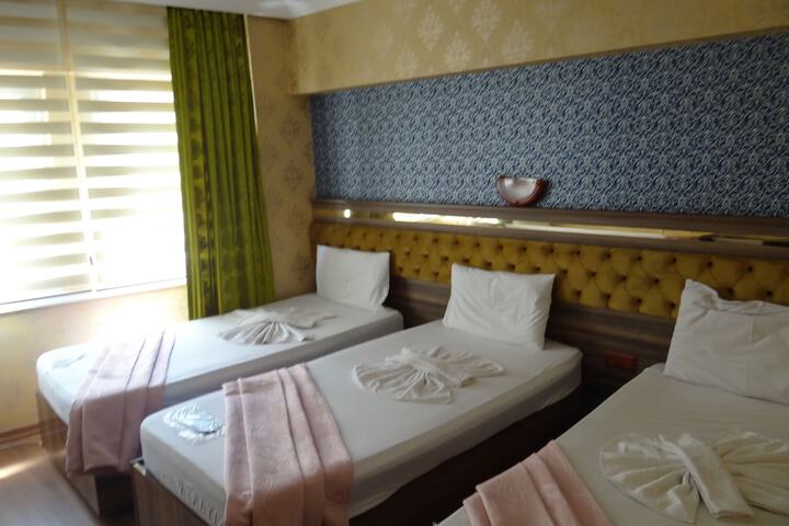 Room 17 of 36