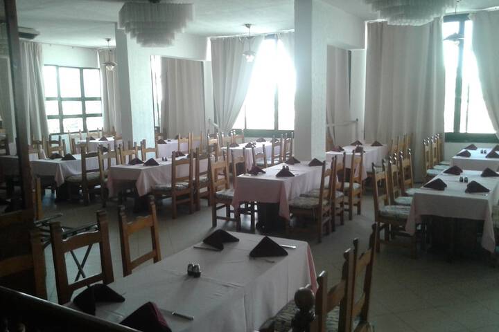 Dining 35 of 66