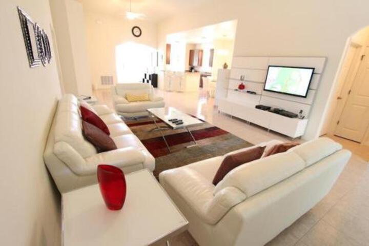 Emerald Green Holiday Home in Kissimmee, FL